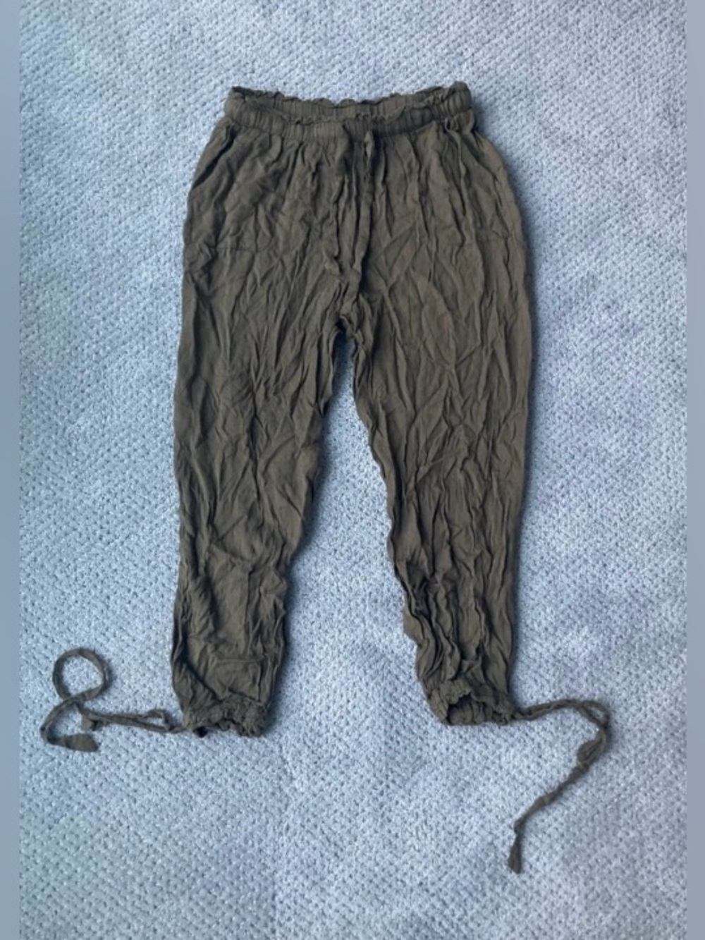 Lulu's Olive Green Elastic Waist Jogger Pants Capris Girls Size Large